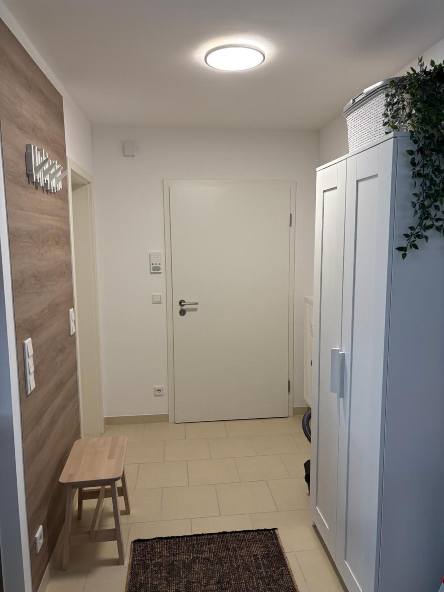 Grosse Gemuetliche Ferienwohnung Mit Klimaanlage, Parkplatz Inklusive Top ! Fuerth Exterior photo